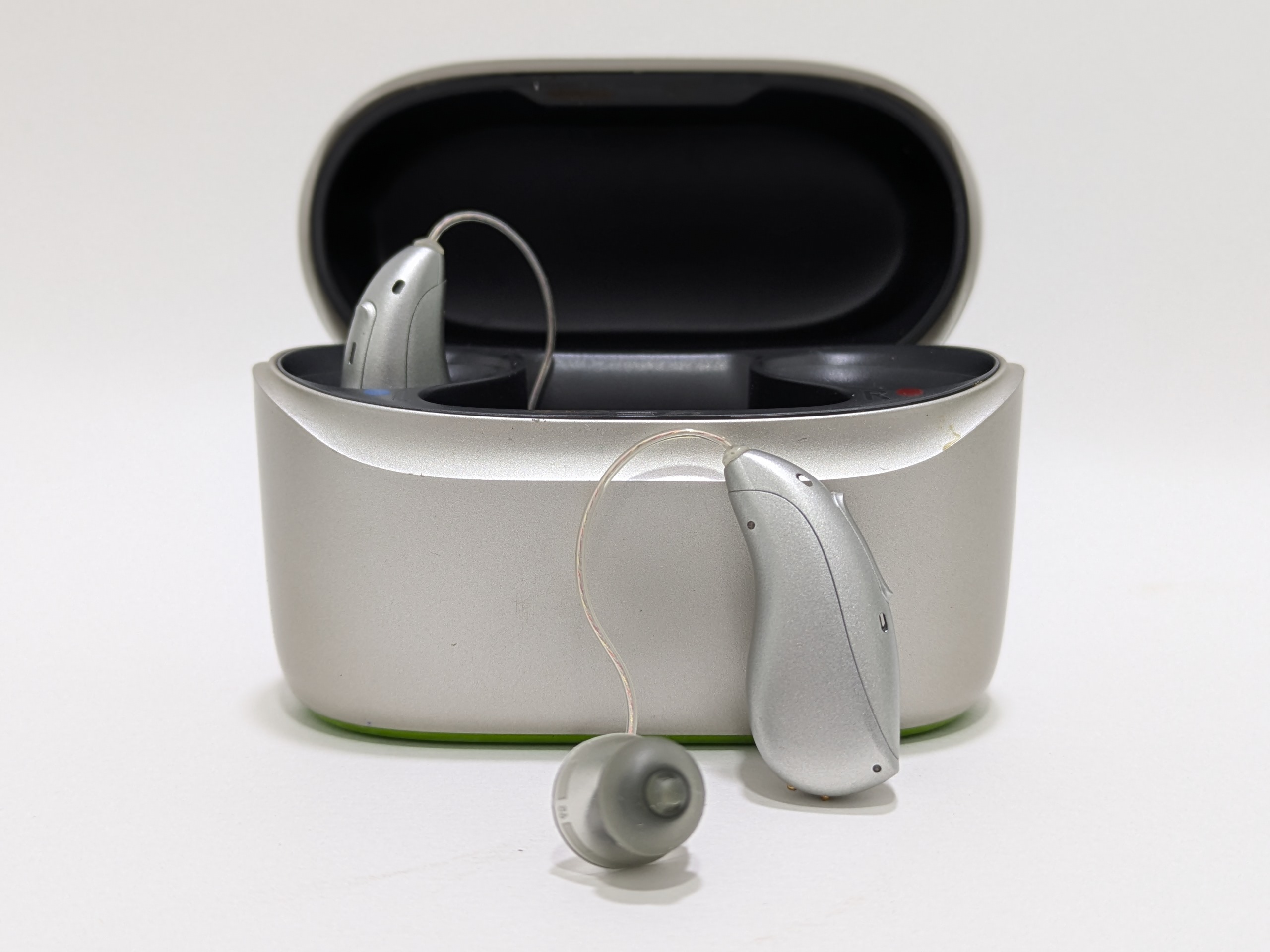 Phonak Audeo Sphere Infinio 90-R Kit Rechargeable RIC Hearing Aids hearing aid